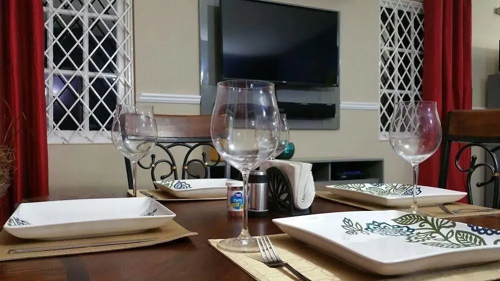 קינגסטון Casa Pinto Guest Apartment